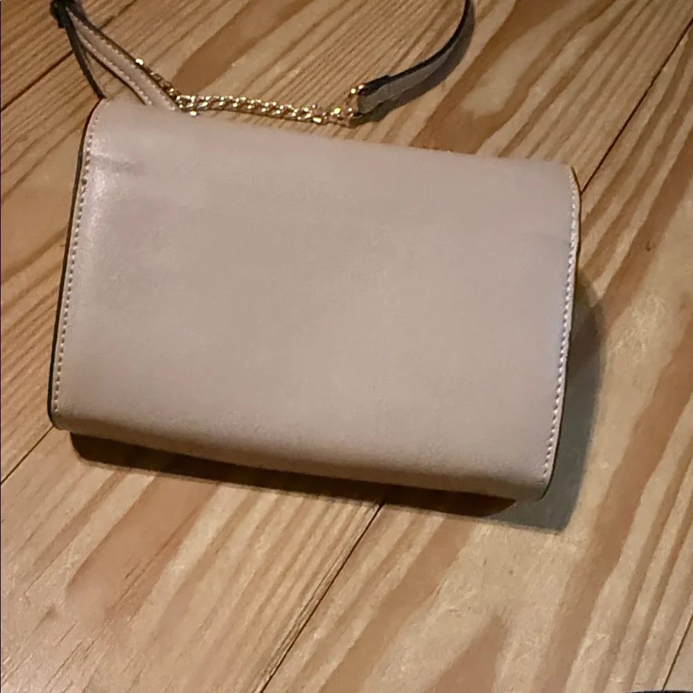 Elegant Tan Chain Strap Women's Bag - Picture 3 of 3